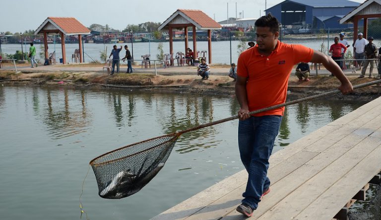 Korang Tanya Umpan Jawab – Apa hukum berniaga kolam pancing berbayar??
