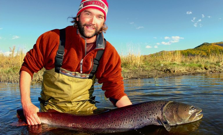 Personaliti : Monster Fish – Zeb Hogan