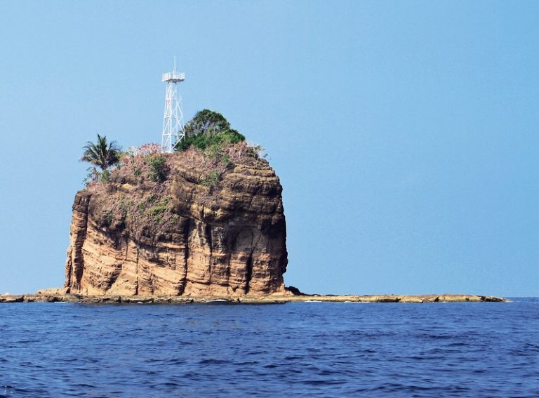 Buru Pelagik Pulau Berhala